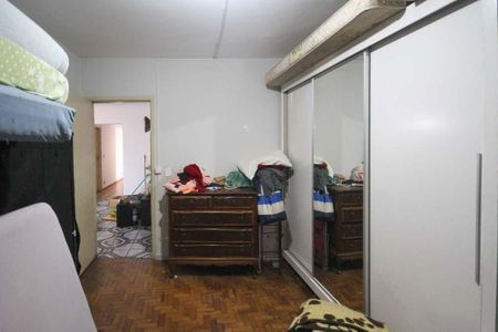 Casa à venda com 433m², 4 quartos e 1 vagaQuarto