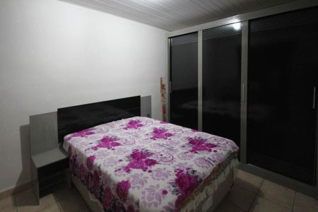 Casa à venda com 433m², 4 quartos e 1 vagaCasa  2- Quarto