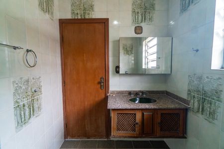 Casa à venda com 180m², 3 quartos e 4 vagasBanheiro da Suíte