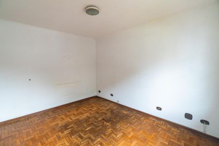 Casa à venda com 180m², 3 quartos e 4 vagasSuíte