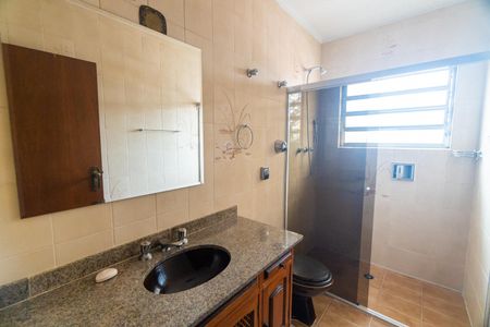 Casa à venda com 180m², 3 quartos e 4 vagasBanheiro Social