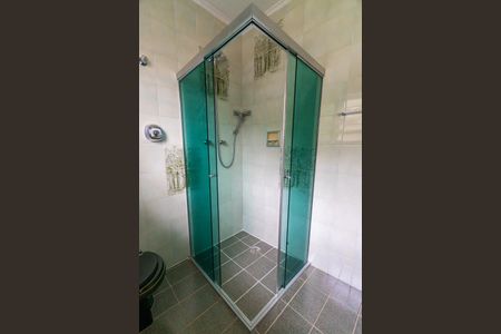 Casa à venda com 180m², 3 quartos e 4 vagasBanheiro da Suíte Detalhe