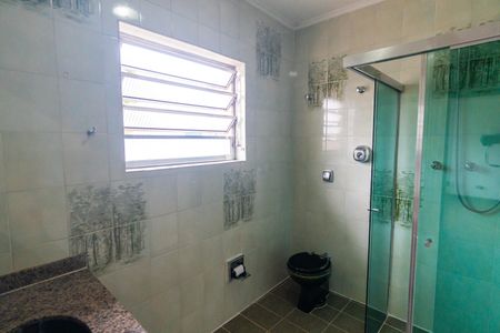 Casa à venda com 180m², 3 quartos e 4 vagasBanheiro da Suíte