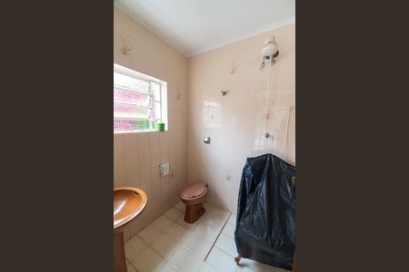 Casa à venda com 180m², 3 quartos e 4 vagasBanheiro de serviço