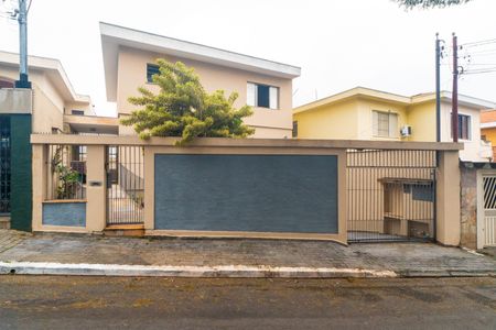 Casa à venda com 180m², 3 quartos e 4 vagasFachada