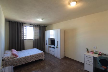 Casa à venda com 447m², 5 quartos e 3 vagasCasa 2 | Quarto 2