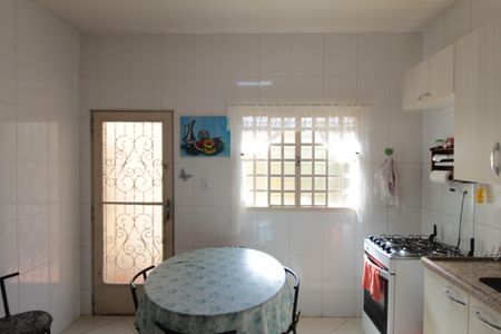 Casa à venda com 447m², 5 quartos e 3 vagasCasa 1 | Cozinha
