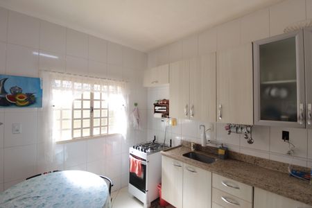 Casa à venda com 447m², 5 quartos e 3 vagasCasa 1 | Cozinha