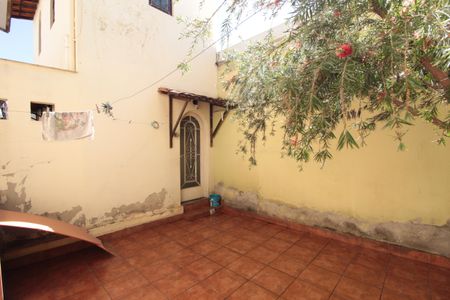 Casa à venda com 447m², 5 quartos e 3 vagasCasa 1 | Quintal