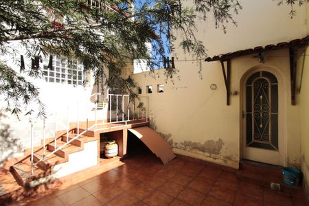 Casa à venda com 447m², 5 quartos e 3 vagasCasa 1 | Quintal