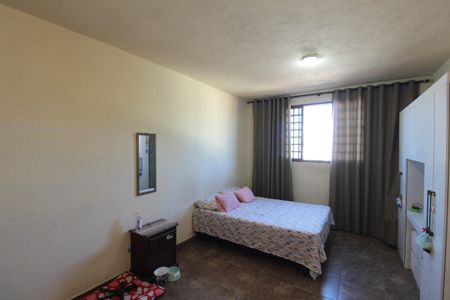 Casa à venda com 447m², 5 quartos e 3 vagasCasa 2 | Quarto 2