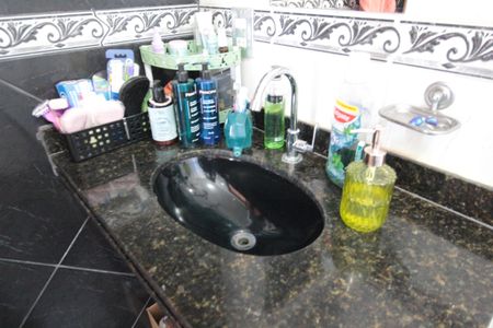 Casa à venda com 447m², 5 quartos e 3 vagasCasa 2 | Banheiro