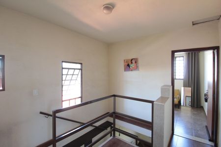 Casa à venda com 447m², 5 quartos e 3 vagasCasa 2 | Hall