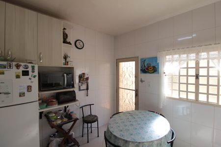 Casa à venda com 447m², 5 quartos e 3 vagasCasa 1 | Cozinha