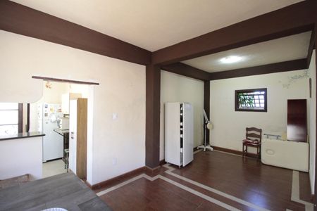 Casa à venda com 447m², 5 quartos e 3 vagasCasa 2 | Sala