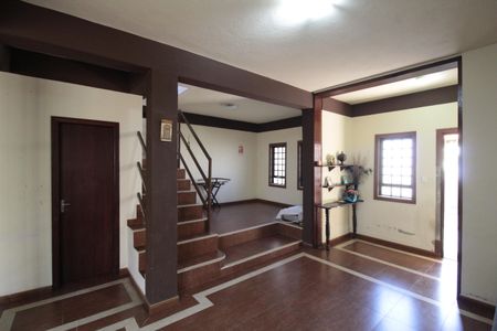 Casa à venda com 447m², 5 quartos e 3 vagasCasa 2 | Sala