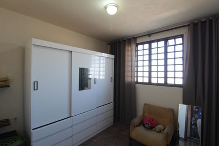 Casa à venda com 447m², 5 quartos e 3 vagasCasa 2 | Quarto 1