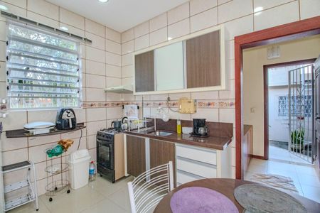 Casa à venda com 173m², 2 quartos e 3 vagas Casa à venda com 173m², 2 quartos e 3 vagasCozinha