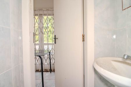 Casa à venda com 173m², 2 quartos e 3 vagas Casa à venda com 173m², 2 quartos e 3 vagasBanheiro de Serviço