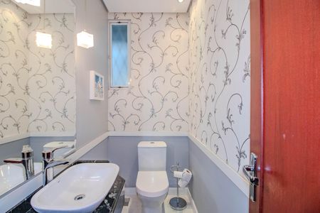 Casa à venda com 173m², 2 quartos e 3 vagas Casa à venda com 173m², 2 quartos e 3 vagasLavabo