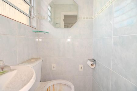 Casa à venda com 173m², 2 quartos e 3 vagas Casa à venda com 173m², 2 quartos e 3 vagasBanheiro de Serviço