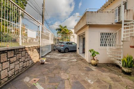 Casa à venda com 173m², 2 quartos e 3 vagas Casa à venda com 173m², 2 quartos e 3 vagasPátio