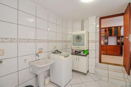 Casa à venda com 173m², 2 quartos e 3 vagas Casa à venda com 173m², 2 quartos e 3 vagasÁrea de Serviço