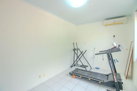 Casa à venda com 173m², 2 quartos e 3 vagas Casa à venda com 173m², 2 quartos e 3 vagasQuarto de Serviço