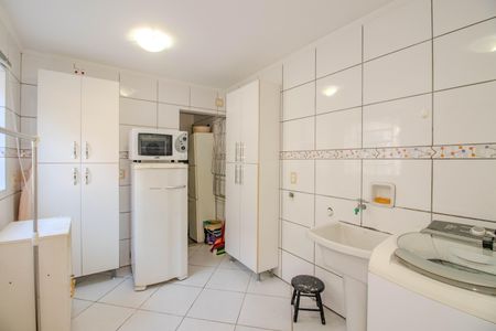 Casa à venda com 173m², 2 quartos e 3 vagas Casa à venda com 173m², 2 quartos e 3 vagasÁrea de Serviço