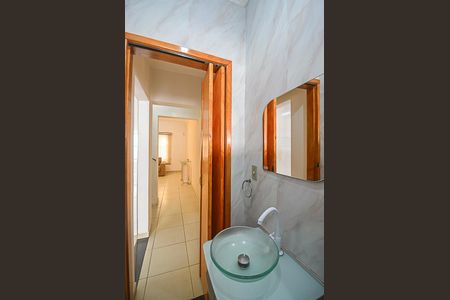 Casa à venda com 220m², 3 quartos e 3 vagas Casa à venda com 220m², 3 quartos e 3 vagasLavabo