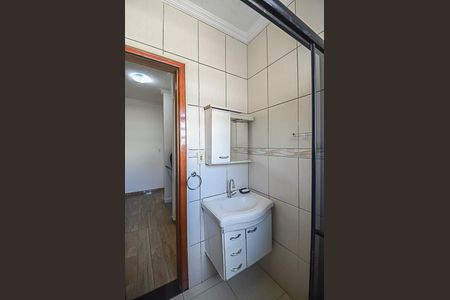 Casa à venda com 220m², 3 quartos e 3 vagas Casa à venda com 220m², 3 quartos e 3 vagasBanheiro