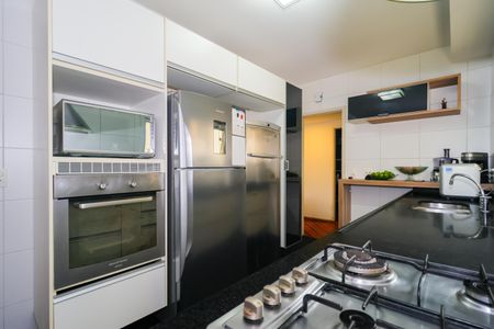 Apartamento à venda com 207m², 4 quartos e 3 vagasCozinha