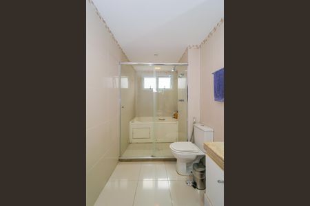 Apartamento à venda com 207m², 4 quartos e 3 vagasBanheiro da Suíte 1