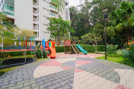 Apartamento à venda com 207m², 4 quartos e 3 vagasÁrea comum - Playground