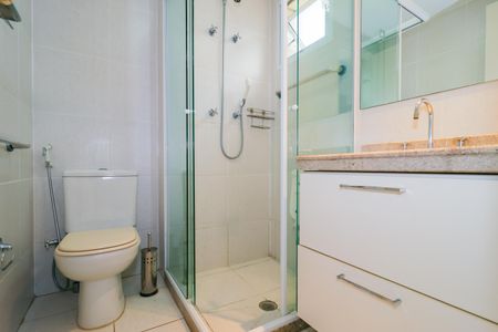Apartamento à venda com 207m², 4 quartos e 3 vagasBanheiro da Suíte 2