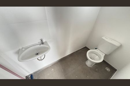 Apartamento à venda com 115m², 2 quartos e 2 vagas Apartamento à venda com 115m², 2 quartos e 2 vagasBanheiro de Serviço