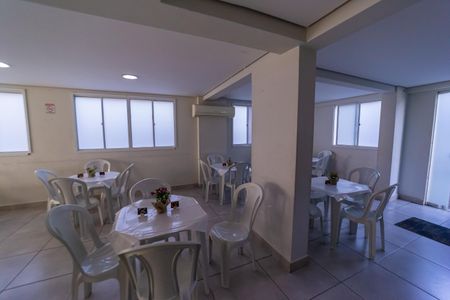 Apartamento para alugar com 48m², 2 quartos e 1 vagaÁrea comum - Salão de festas