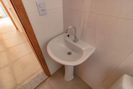 Banheiro Social de kitnet/studio para alugar com 1 quarto, 28m² em Vila Parque Jabaquara, São Paulo