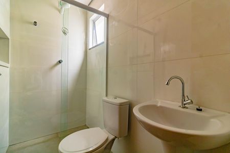 Banheiro Social de kitnet/studio para alugar com 1 quarto, 28m² em Vila Parque Jabaquara, São Paulo