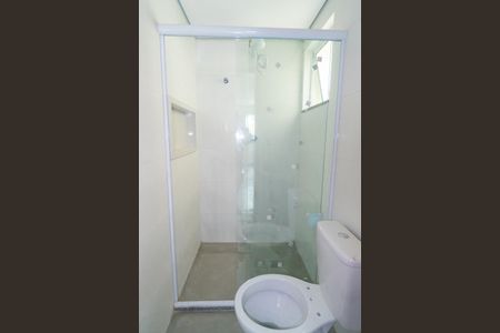 Banheiro de apartamento para alugar com 1 quarto, 28m² em Jardim Oriental, São Paulo