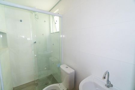 Banheiro de apartamento para alugar com 1 quarto, 28m² em Jardim Oriental, São Paulo