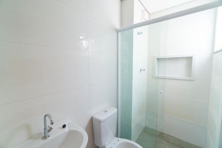 Banheiro da Suíte de apartamento para alugar com 1 quarto, 28m² em Jardim Oriental, São Paulo