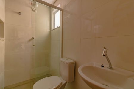 Banheiro Social de kitnet/studio para alugar com 1 quarto, 28m² em Jardim Oriental, São Paulo