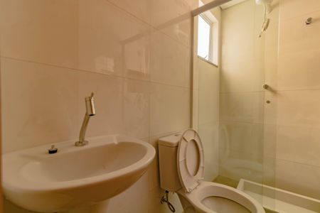 Banheiro Social de kitnet/studio para alugar com 1 quarto, 28m² em Jardim Oriental, São Paulo