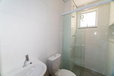 Banheiro de kitnet/studio para alugar com 1 quarto, 28m² em Jardim Oriental, São Paulo