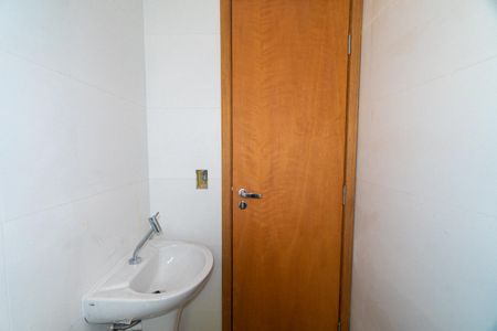 Banheiro de apartamento para alugar com 1 quarto, 28m² em Jardim Oriental, São Paulo