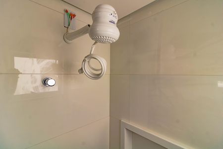 Banheiro Social de kitnet/studio para alugar com 1 quarto, 28m² em Jardim Oriental, São Paulo