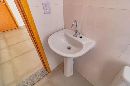 Banheiro Social de kitnet/studio para alugar com 1 quarto, 32m² em Jardim Oriental, São Paulo