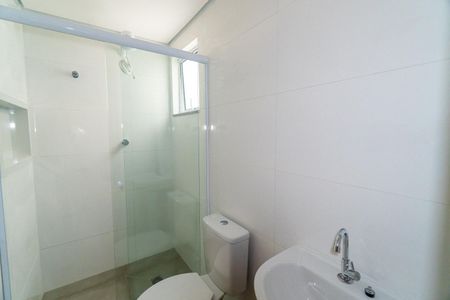 Banheiro de kitnet/studio para alugar com 1 quarto, 32m² em Jardim Oriental, São Paulo