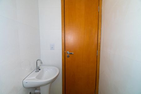 Banheiro de apartamento para alugar com 1 quarto, 32m² em Jardim Oriental, São Paulo